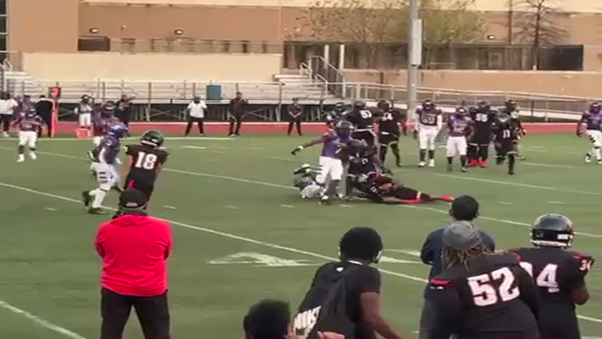 Football Recap: Darius Knight's Big Game Can't Quite Lead Ron Br