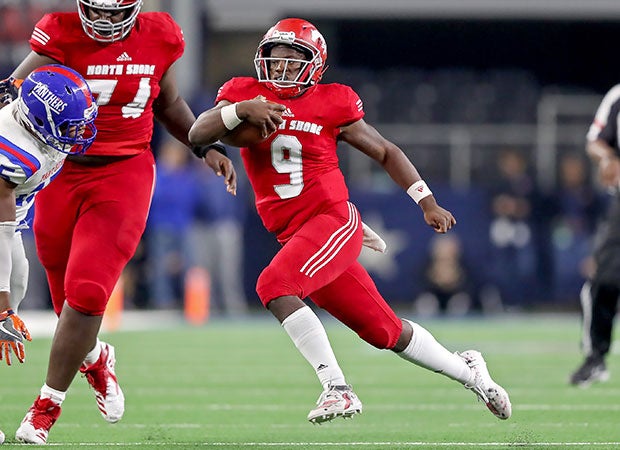 North Shore quarterback Demetrius Davis Jr. accounted for two touchdowns and finished with 122 yards rushing. 