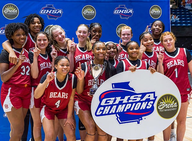Holy Innocents employed a smothering 2-3 zone to force No. 3 Hebron Christian into an 0 for 19 shooting night from 3-point range in the 57-39 championship win Wednesday for the Golden Bears. (PHOTO: Luke Hamilton)