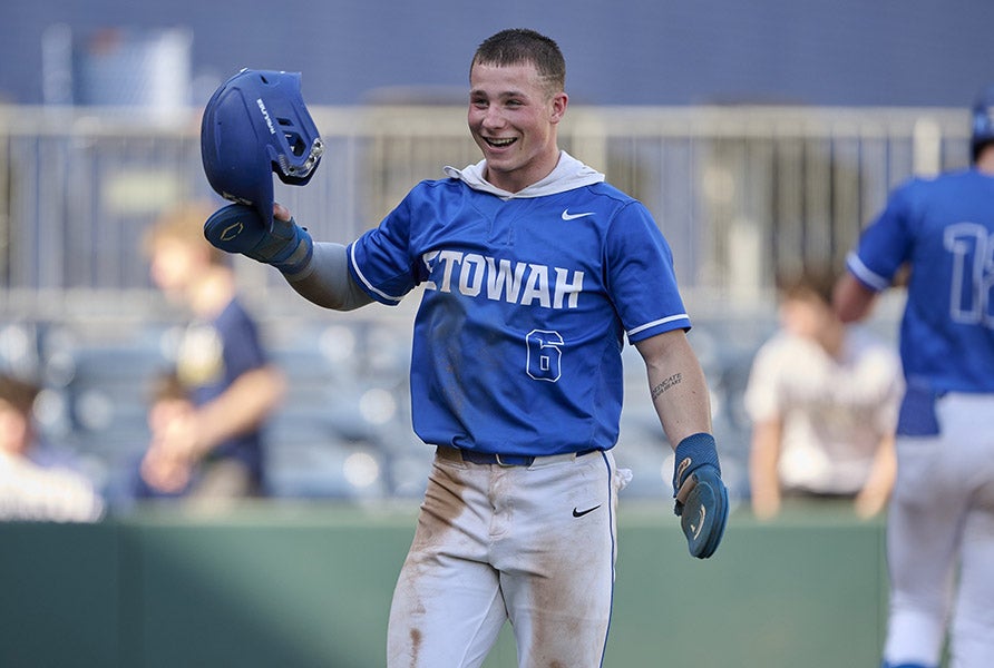 Tennessee commit Trevor Condon helped Etowah of Georgia go 4-0 last week, outscoring opponents 44-2 in thos outings. (PHOTO: Mike Janes)