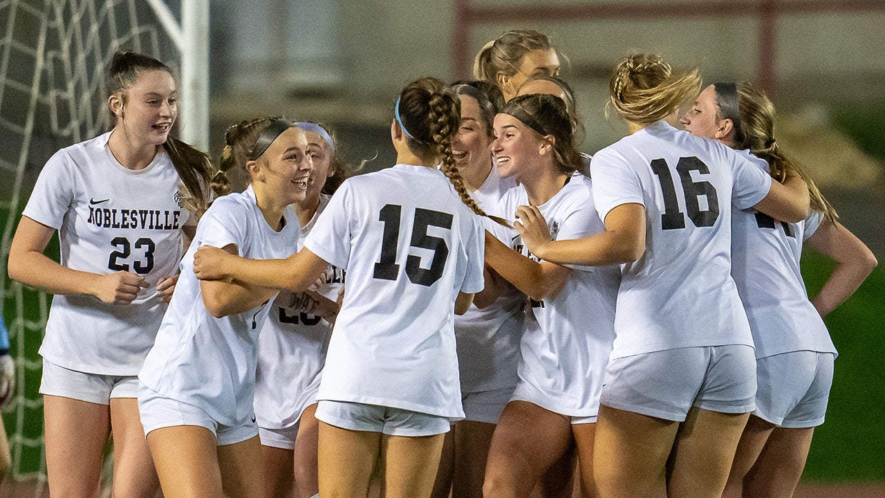 MaxPreps Cup: New Trier No. 1 after fall