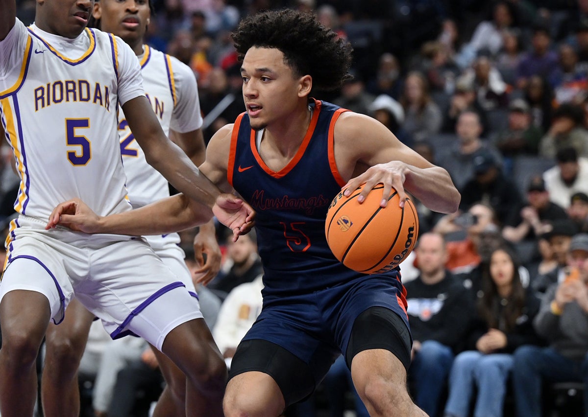 Brayden Burries was special throughout the postseason for Roosevelt, averaging 39.3 points per game over his team's final three outings. (PHOTO: David Steutel)