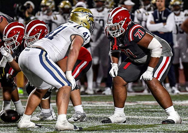 St. John Bosco and Mater Dei will renew acquaintances in later October and if recent history is any indication, again at some point in the postseason. (PHOTO: Louis Lopez)