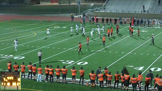 Football Recap: Los Amigos Starts Season with  Victory on the Road