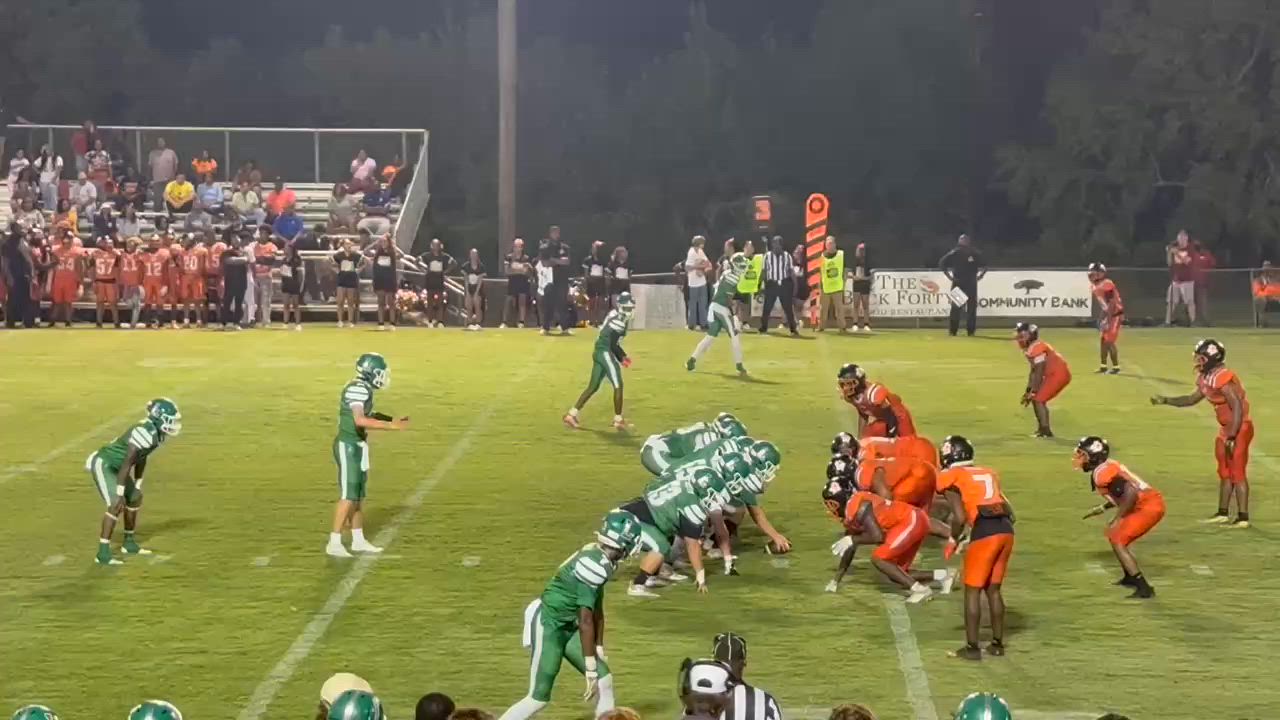 Football Game Preview: Lake Hornets vs. Puckett Wolves