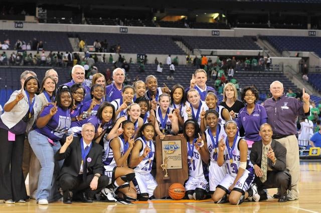 After the team's thrilling two-point win over Washington, Davis was first Indiana team to go 30-0.