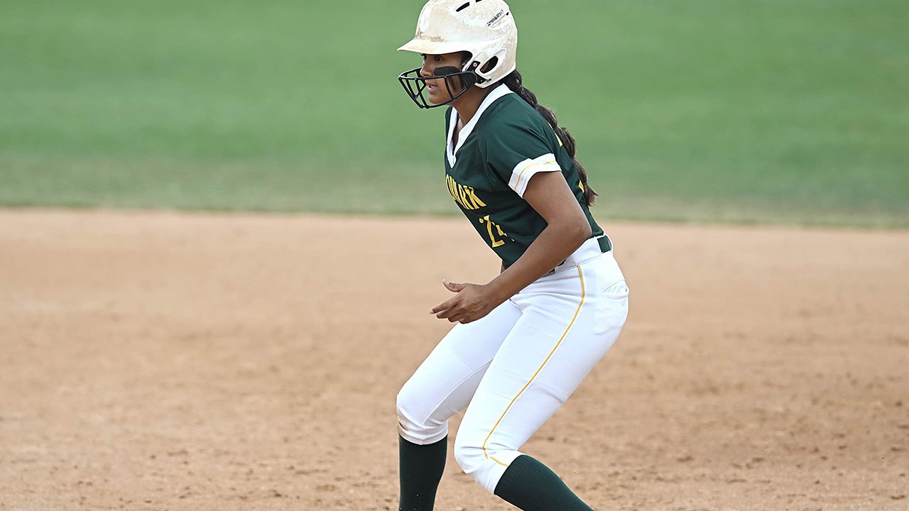 Driana Martinez and Moorpark are on the rise, entering the MaxPreps Top 25 this week at No. 19. (Photo: Heston Quan)
