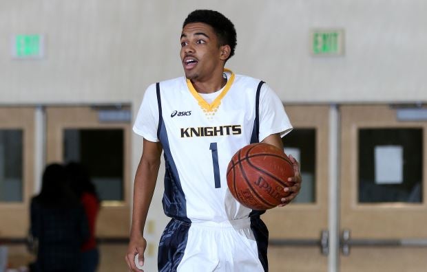 Stephen Thompson Jr. singlehandedly outscored Loyola in a 94-34 win for Bishop Montgomery over the weekend.