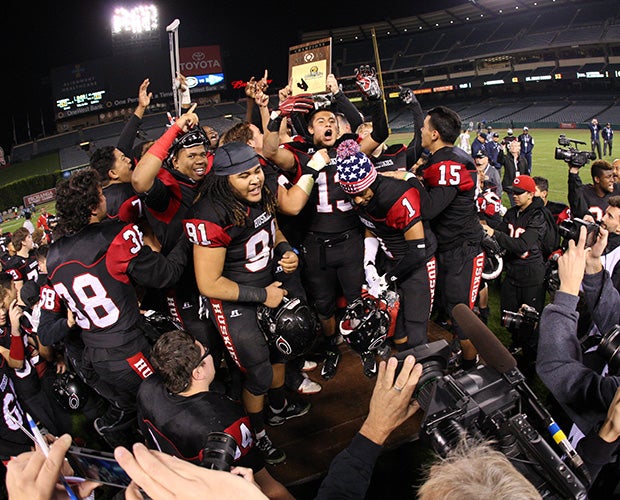 Centennial celebrates its second Pac-5 title in its second year in the division.
