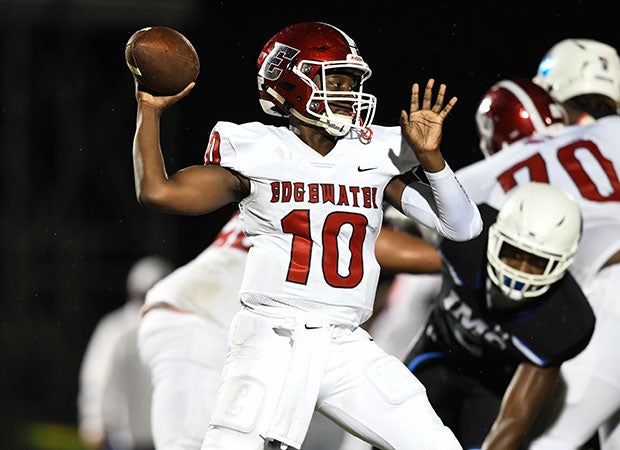 Edgewater quarterback Canaan Mobley scored his team's only touchdown.