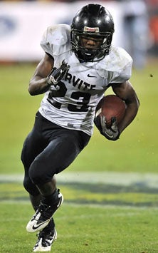 Malik Felton rushed for 184 yards and
three touchdowns.