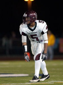 Klyvens Delaunay averaged more than 
18 yards per catch and caught four 
TDs for Claremont in 2011. 