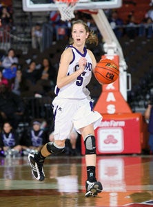Nicole Hampton was the only Canyon
player in double figures with 10
points.