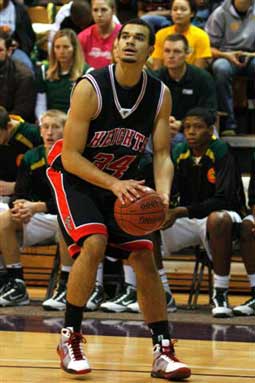 Junior forward Perry Ellis averaged 22.2 points and 10.4 rebounds per game last year.