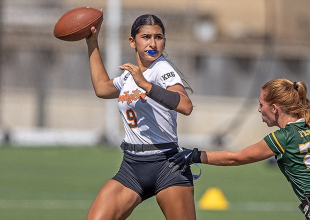 USA Football/MaxPreps Player of the Week Roxie Shaia looks to go downfield during a game in August. (PHOTO: Peter Brouillet)
