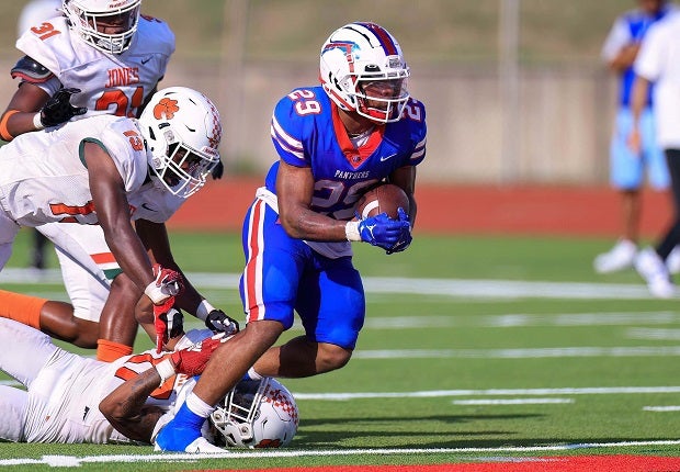 Duncanville running back Caden Durham had 19 carries for 309 yards and five touchdowns at the No. 14 Panthers downed DeSoto 41-17 on Friday. (Photo: Tommy Hays) 