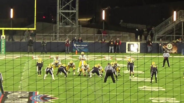 Watch this highlight video of Daniel Enovitch of the St. Edward (Lakewood, OH) football team in its game Springfield on Dec 3, 2021