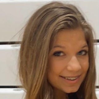Allee Snow