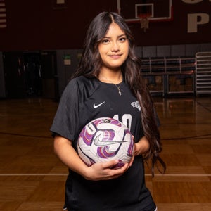 Alondra Briones
