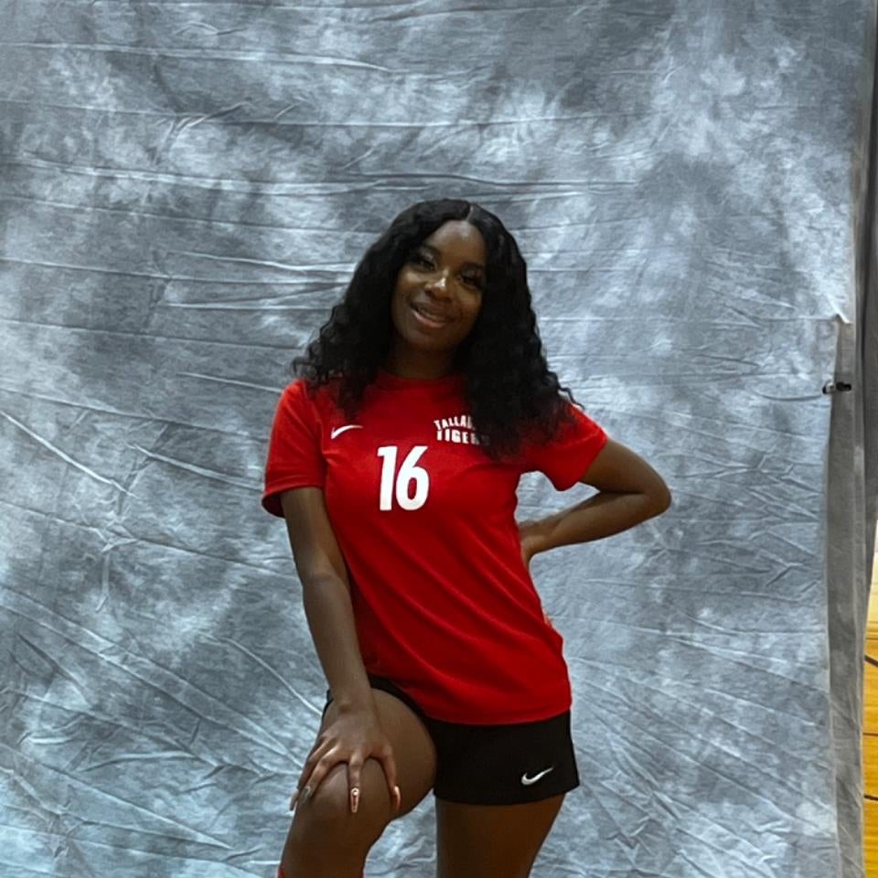 Chalyria Pointer