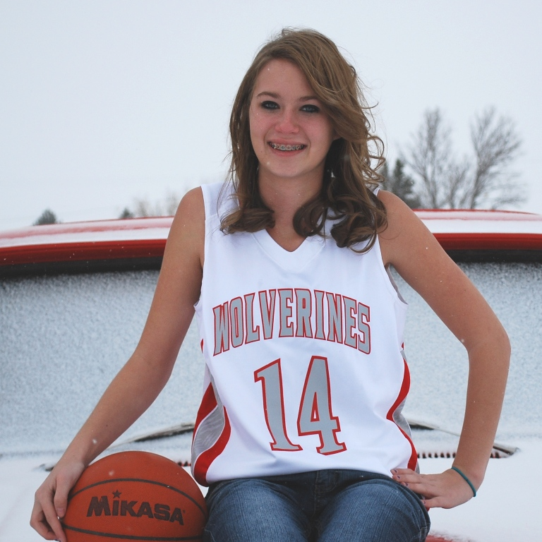 Ali  Troxell