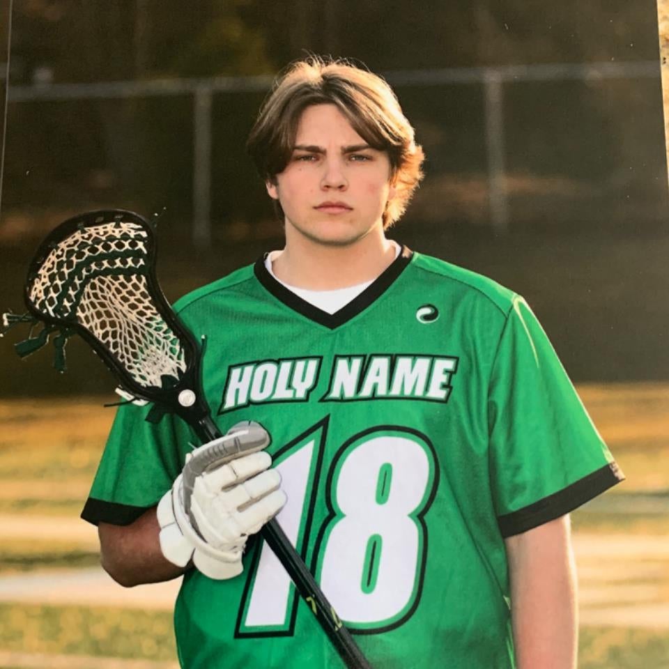 Andrew  Mueller