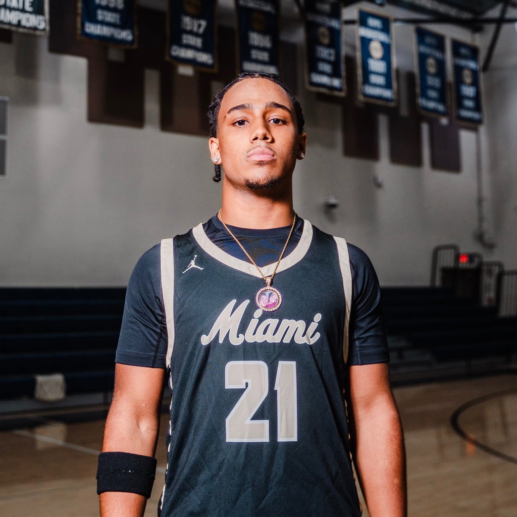 Obalari Reyes mugshot