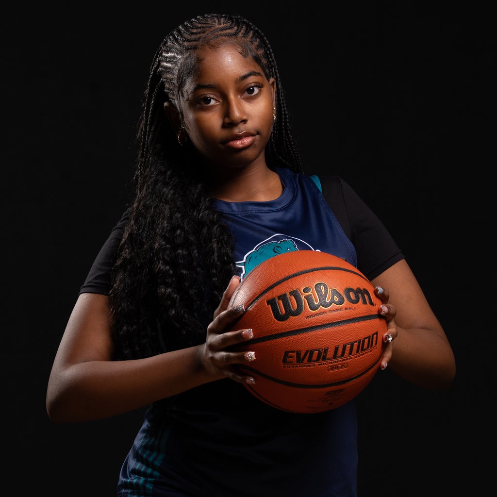 Olivia Holmes mugshot