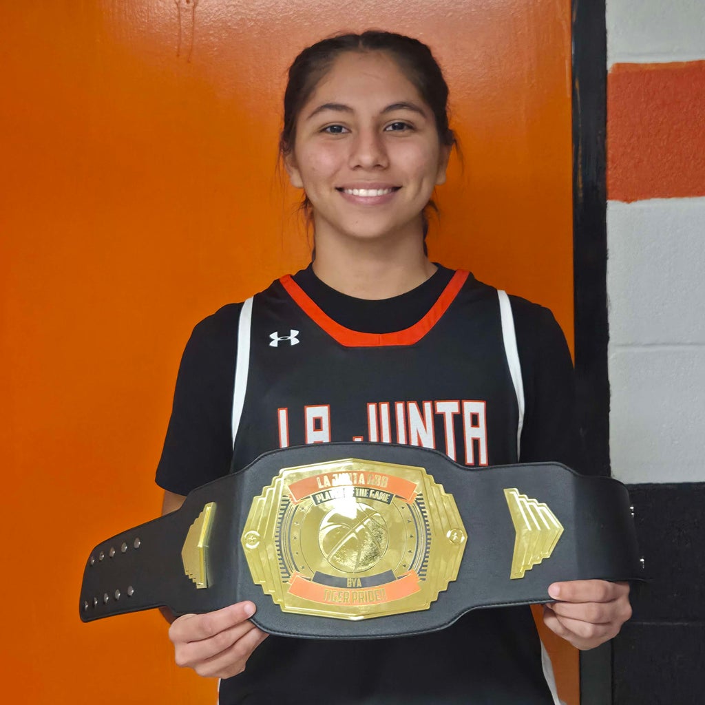 Mia Maes-Marmelejo mugshot