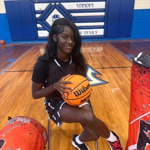 Kelly Warren mugshot