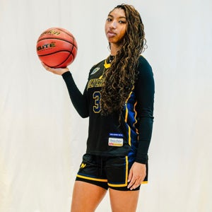 Nayvi Robinson mugshot