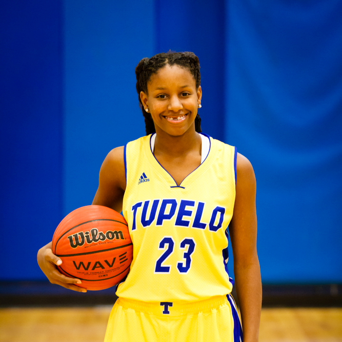 Dnesha Starks
