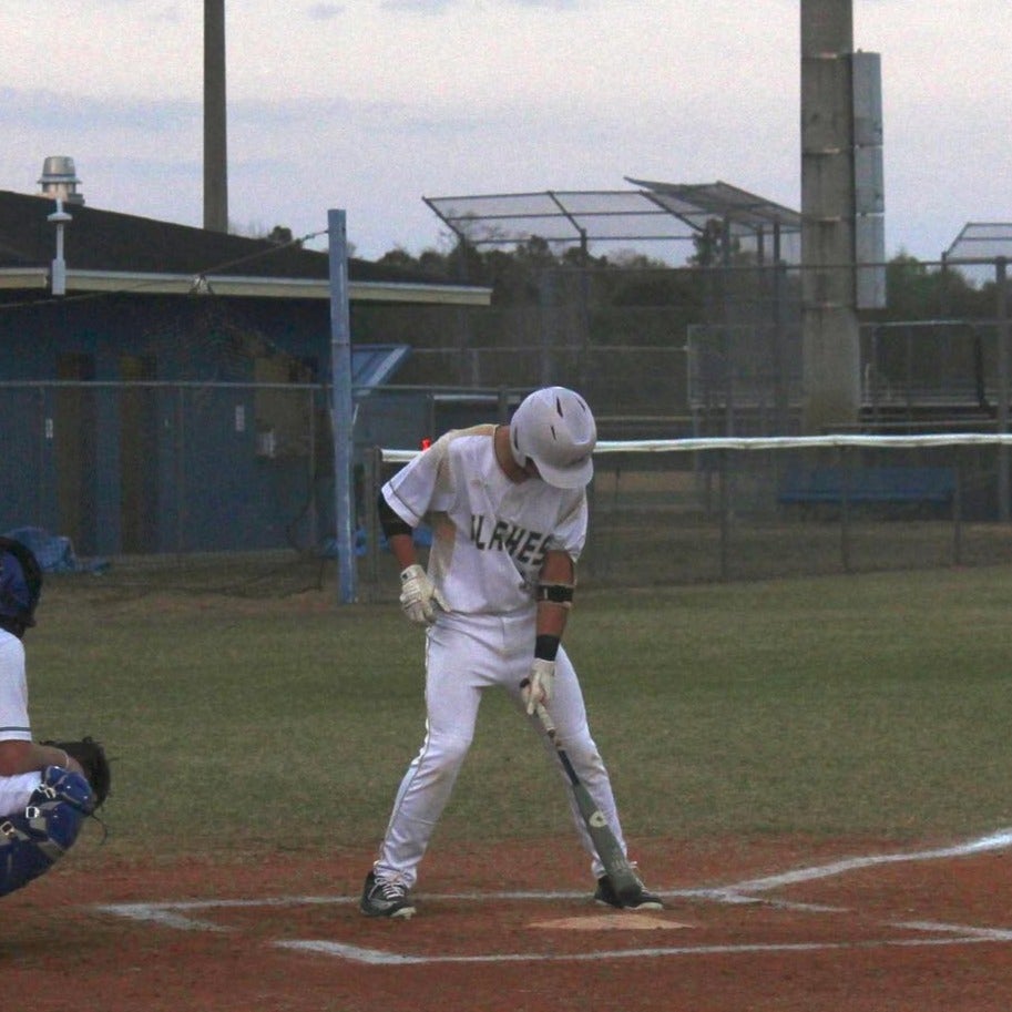 Mark  Avelo