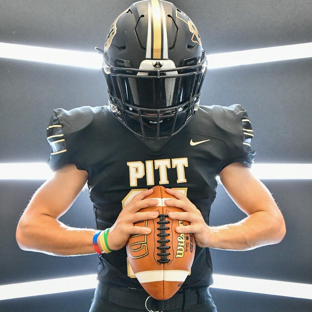 Pittsburg Football Roster (202223)