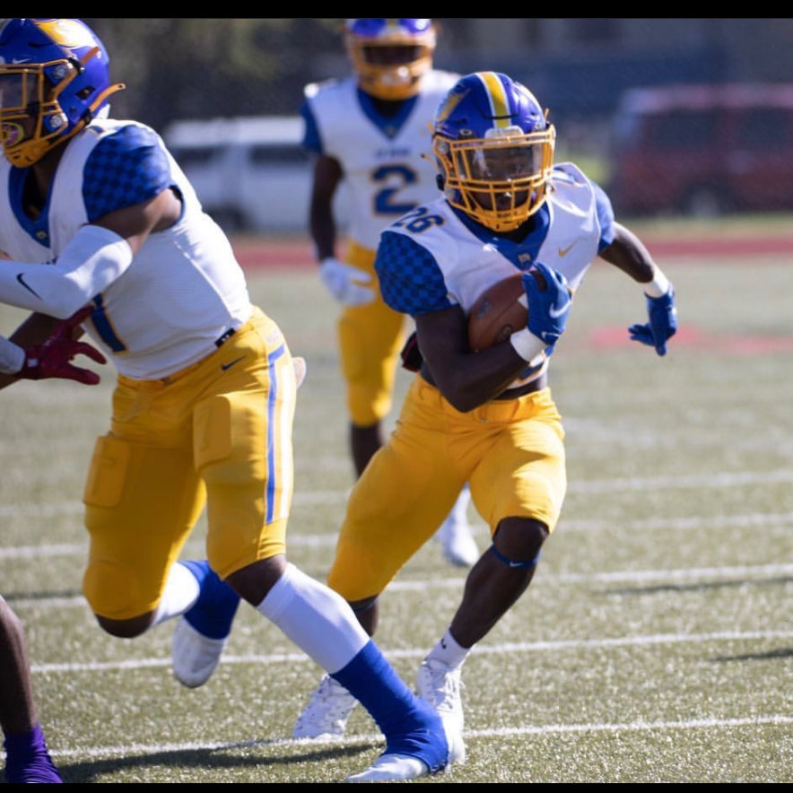 La Vega Football Roster (202223)