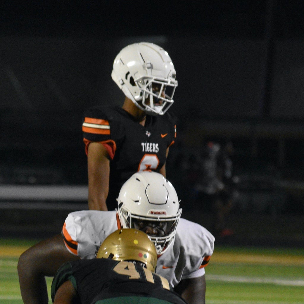 Carter  Jones  mugshot