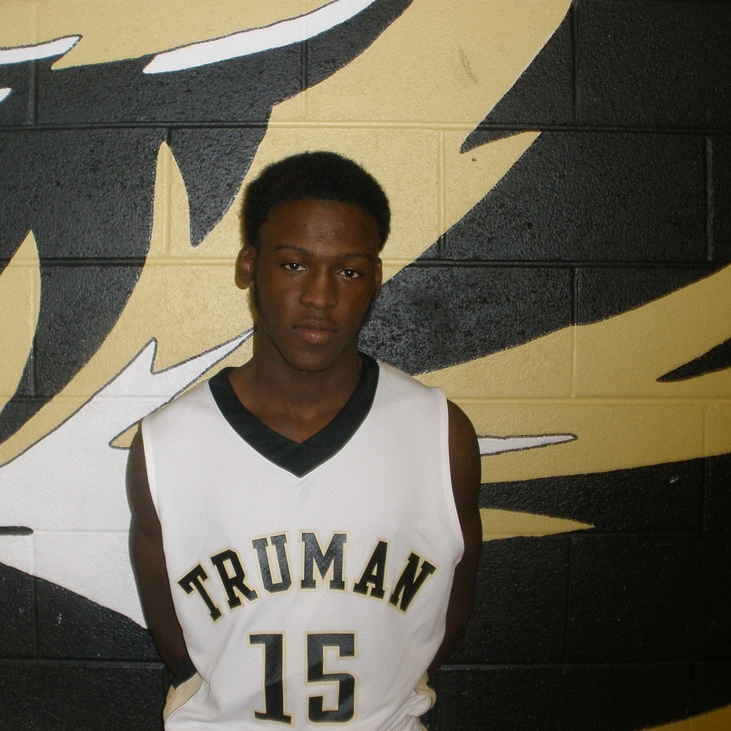 TYRONE ROBERTS mugshot