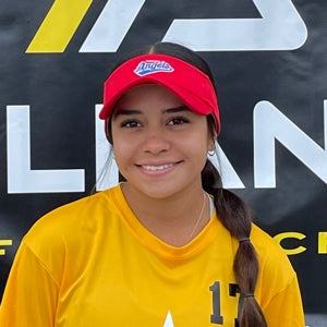 Maya Valenzuela
