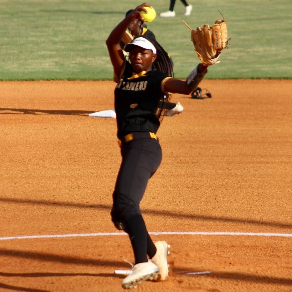 DeAndrea Lowther