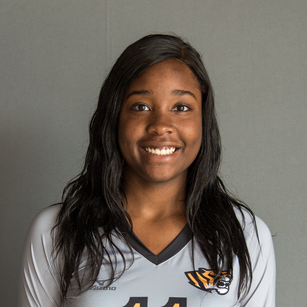 Shania Mathews mugshot