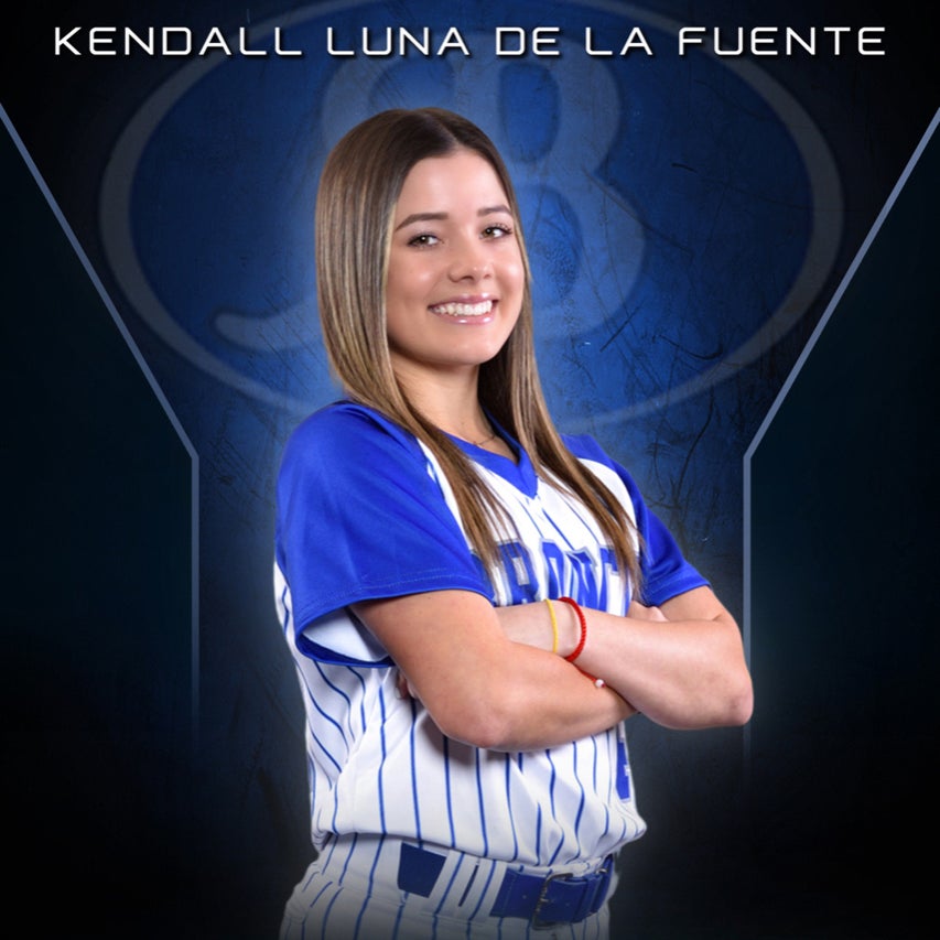 K Luna De La Fuente