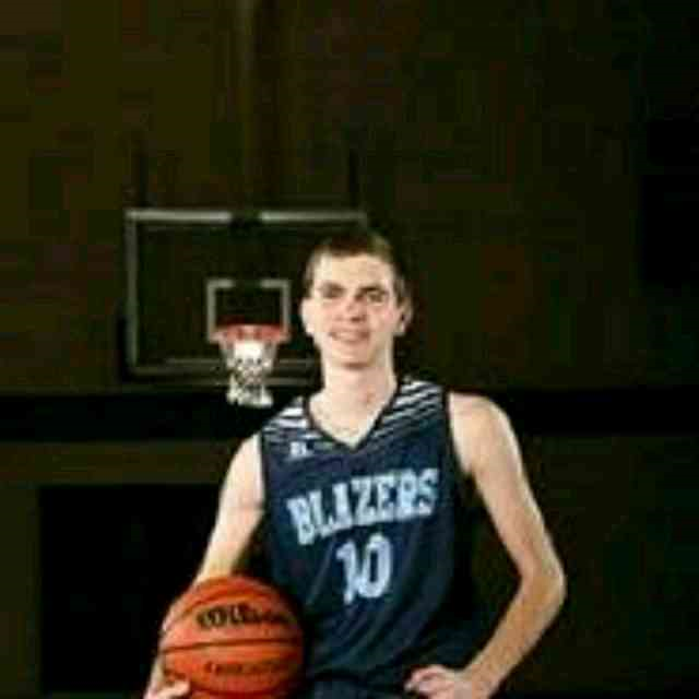 Zachary Keener