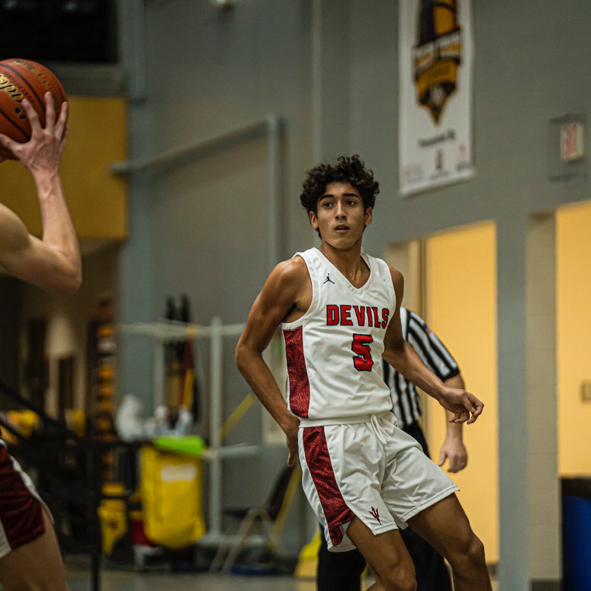 Chapel Hill Basketball Roster (202223)