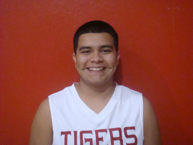 Mike  Leyvas