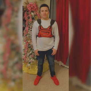 Jorge Y Flores Velez