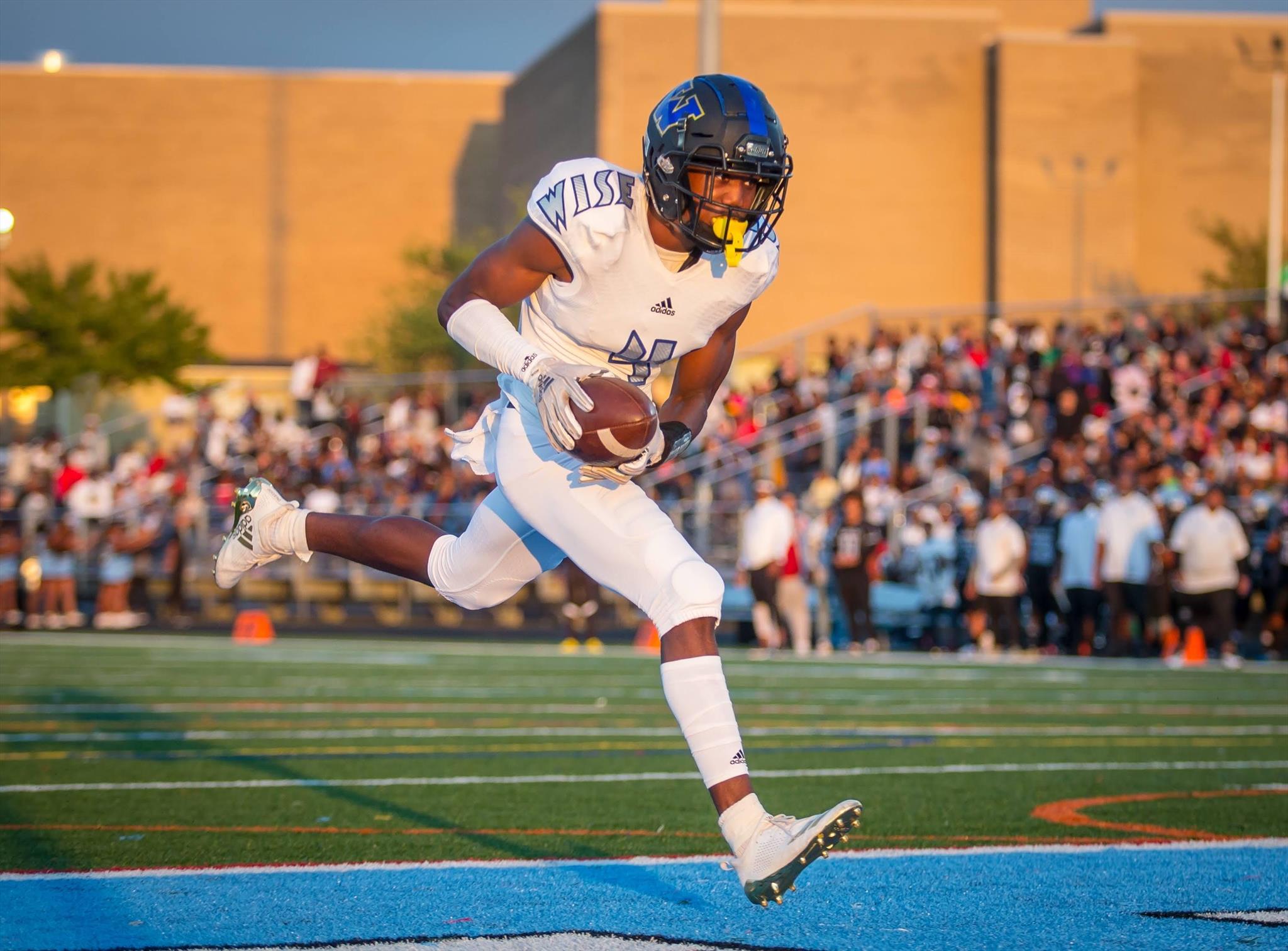 Dorian Strong