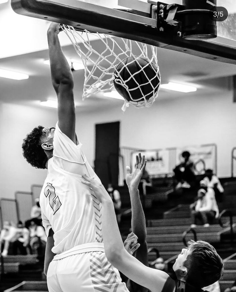 Isaiah Jones