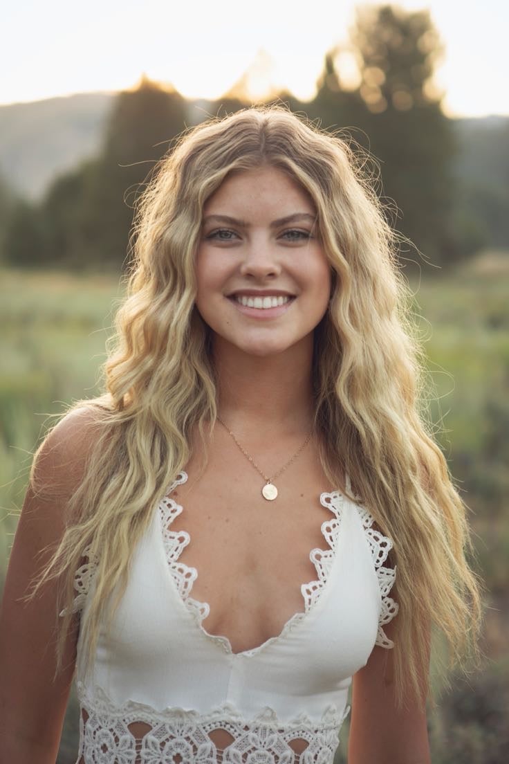 Ella DeJong
