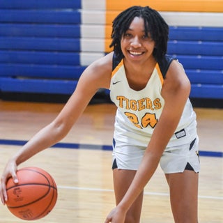 Zennia Thomas
