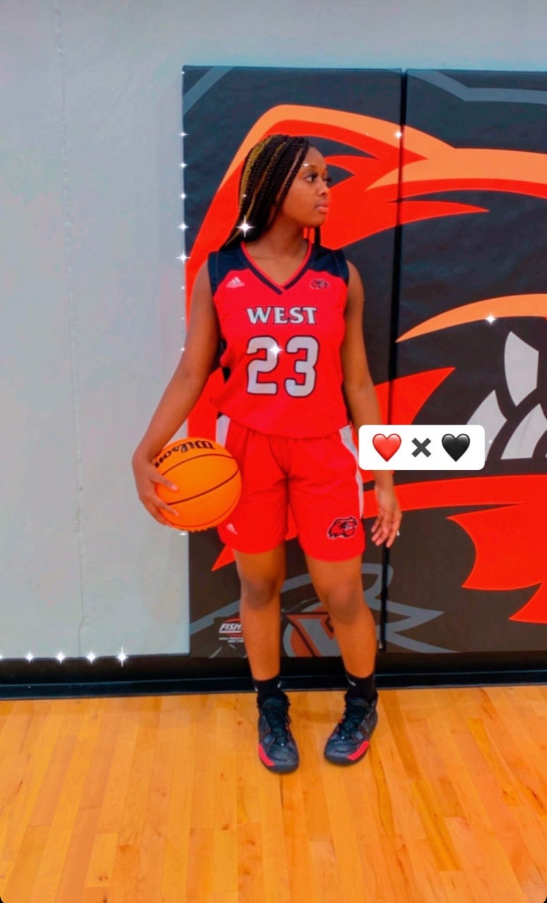 Emonie Hicks